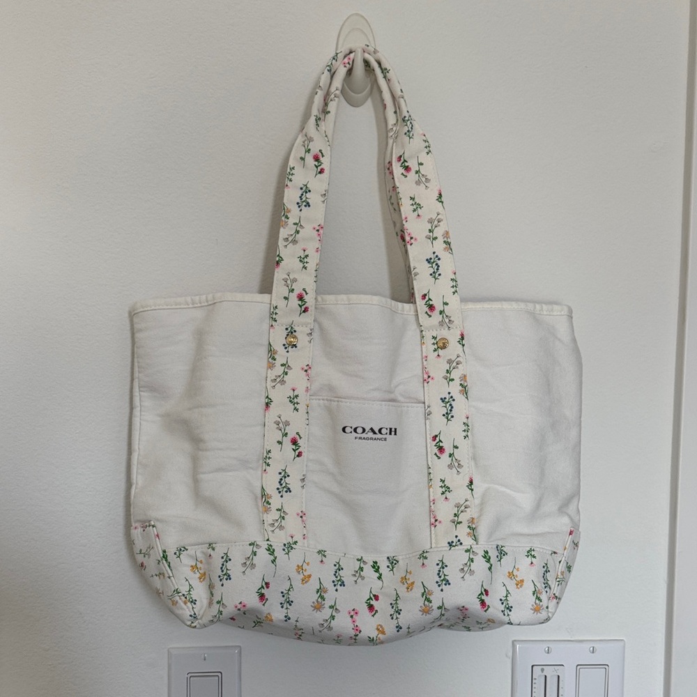 White floral tote bag